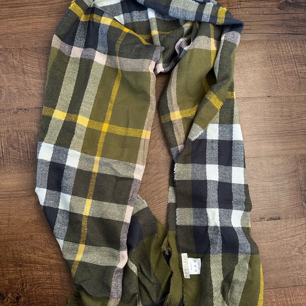 Shiraleah Plaid Scarf in Olive and Cream